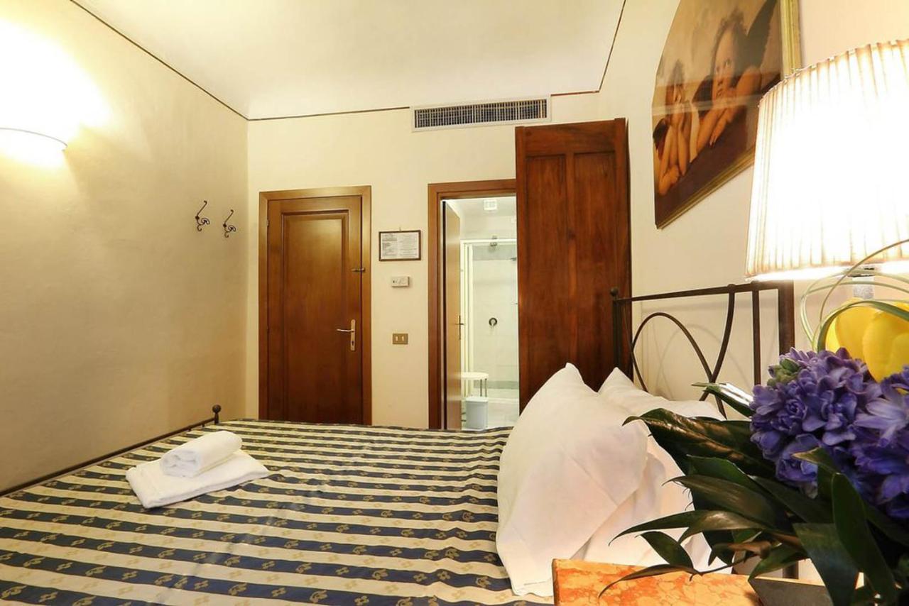 B&B Relais Il Campanile Florença Quarto foto